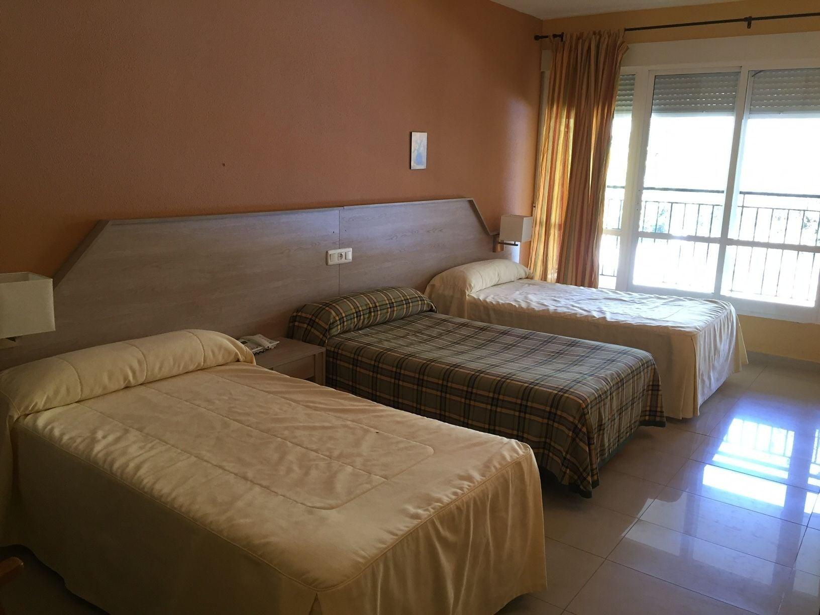 Hotel Manzanares Buitenkant foto