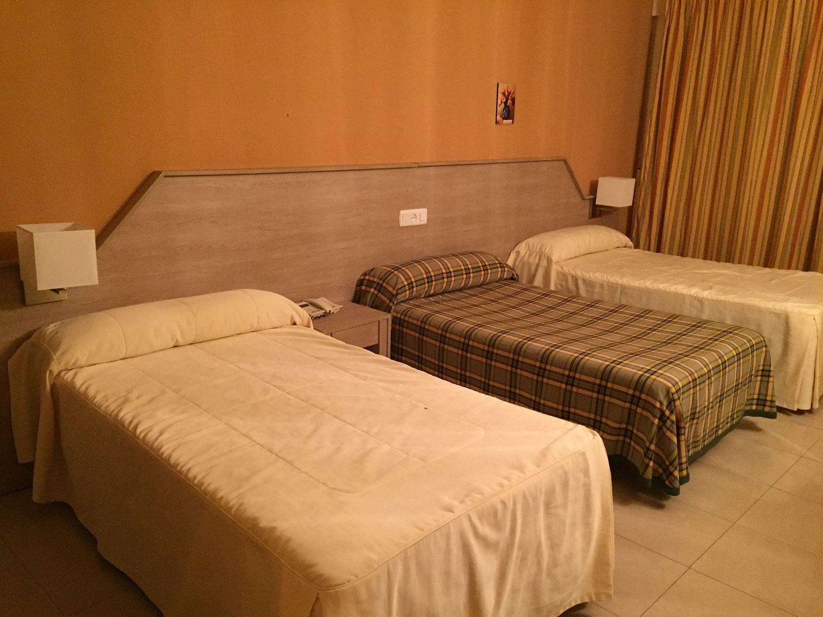 Hotel Manzanares Buitenkant foto