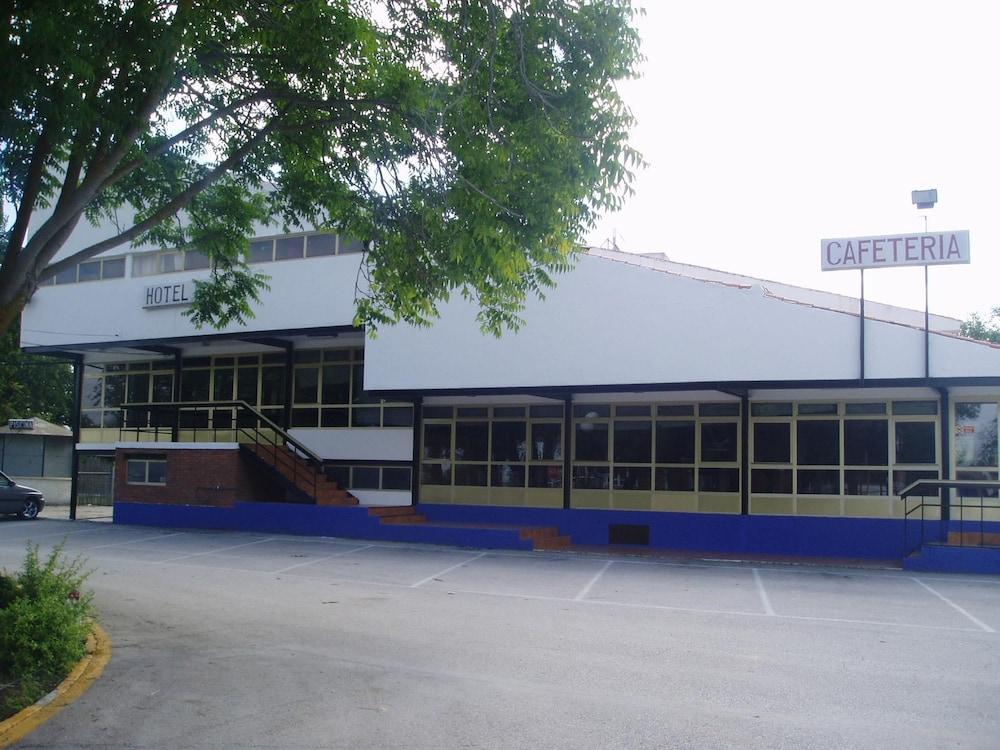 Hotel Manzanares Buitenkant foto