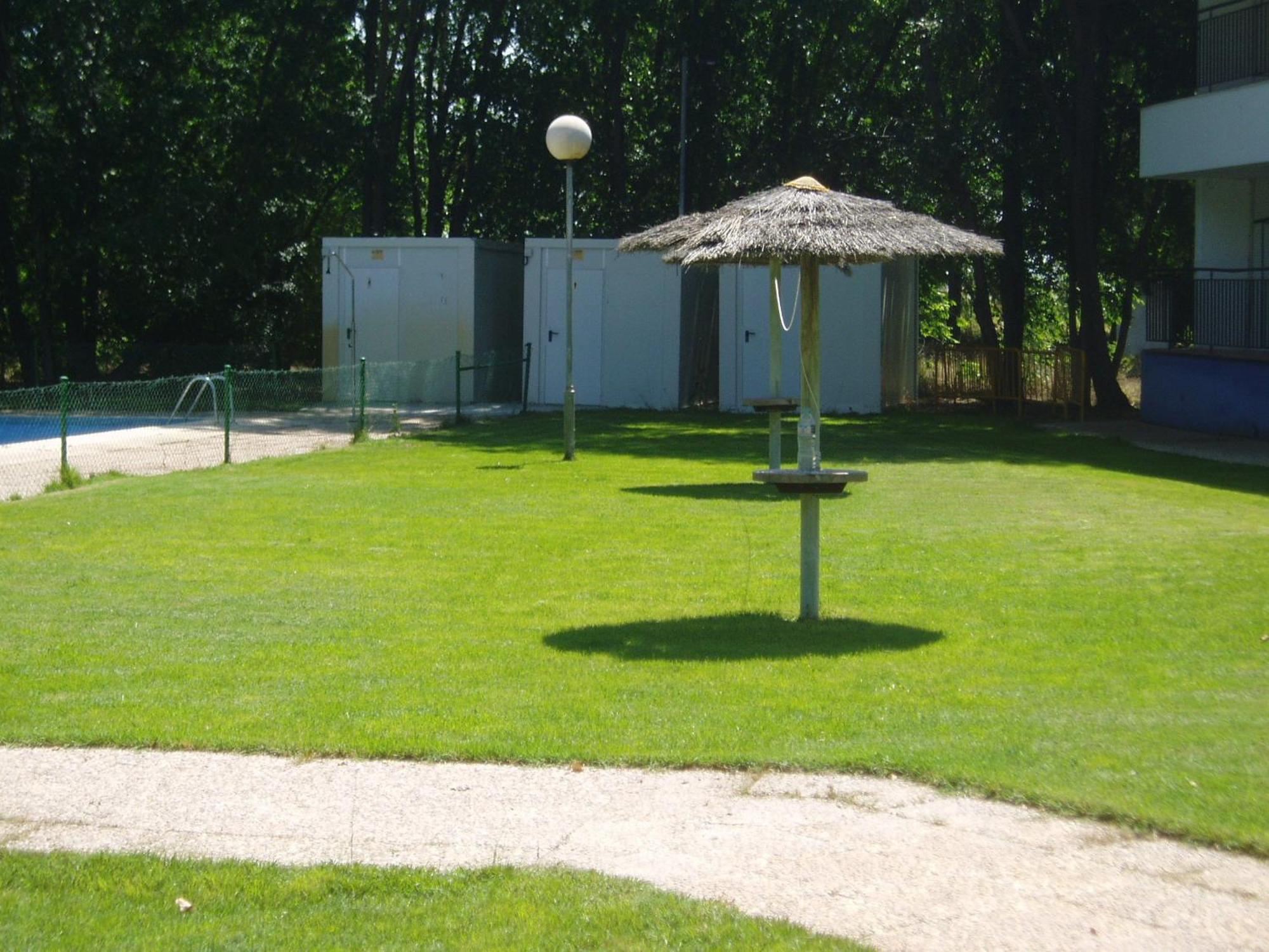 Hotel Manzanares Buitenkant foto