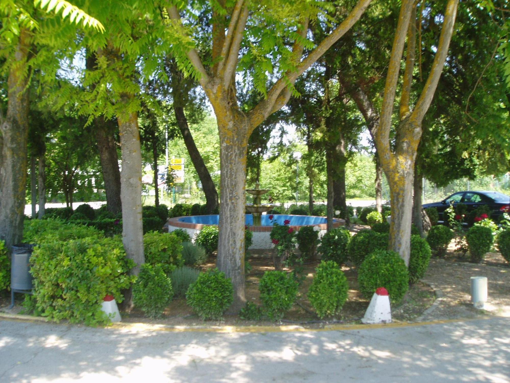 Hotel Manzanares Buitenkant foto