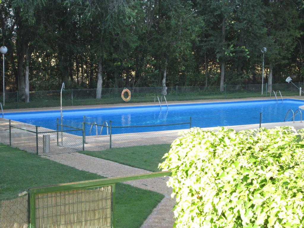 Hotel Manzanares Buitenkant foto