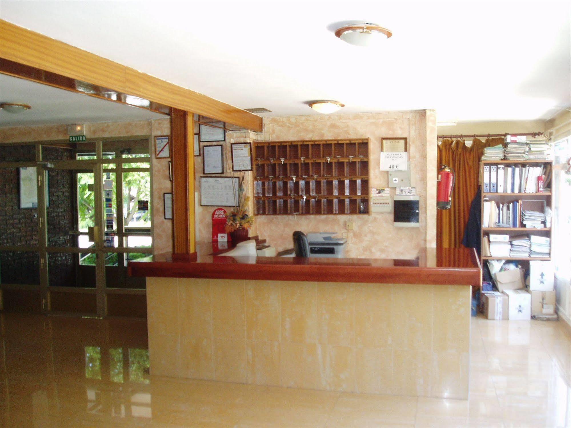 Hotel Manzanares Buitenkant foto